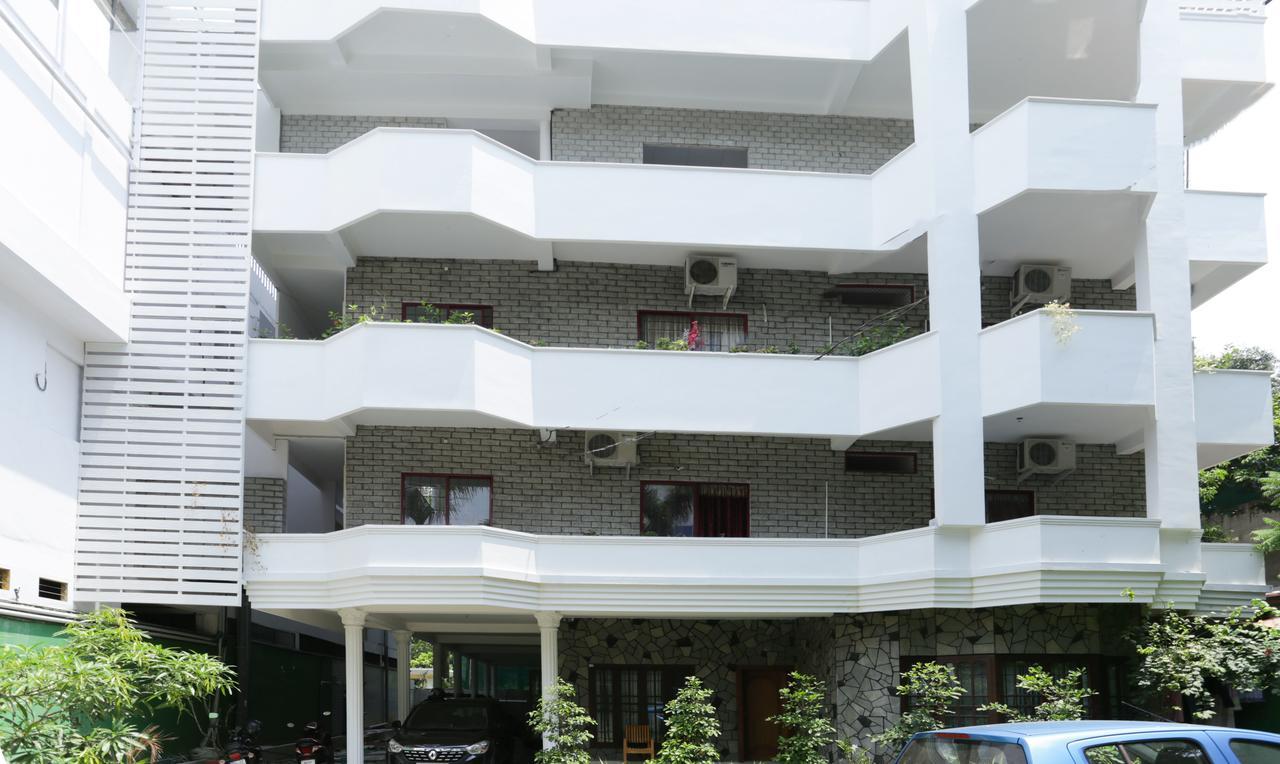 Hotel Heaven Gardens Kochi Zewnętrze zdjęcie